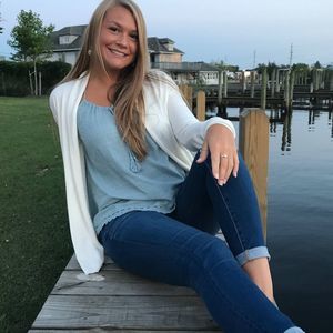 Meet your Posher, Lily